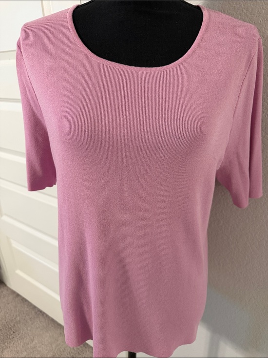 Tahari Tops - Tahari Short Sleeve Knit Top in Dusty Rose